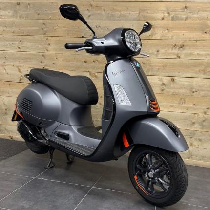 Vespa GTS Supersport 310 HPE E5+ Grigio 02-2025 Demo Aanbieding (07-MX-GK)