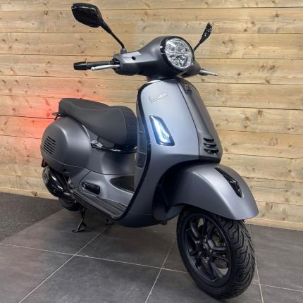 Vespa GTS 300 Supersport Grigio Matt Bitubo Special 03-2023 25384km