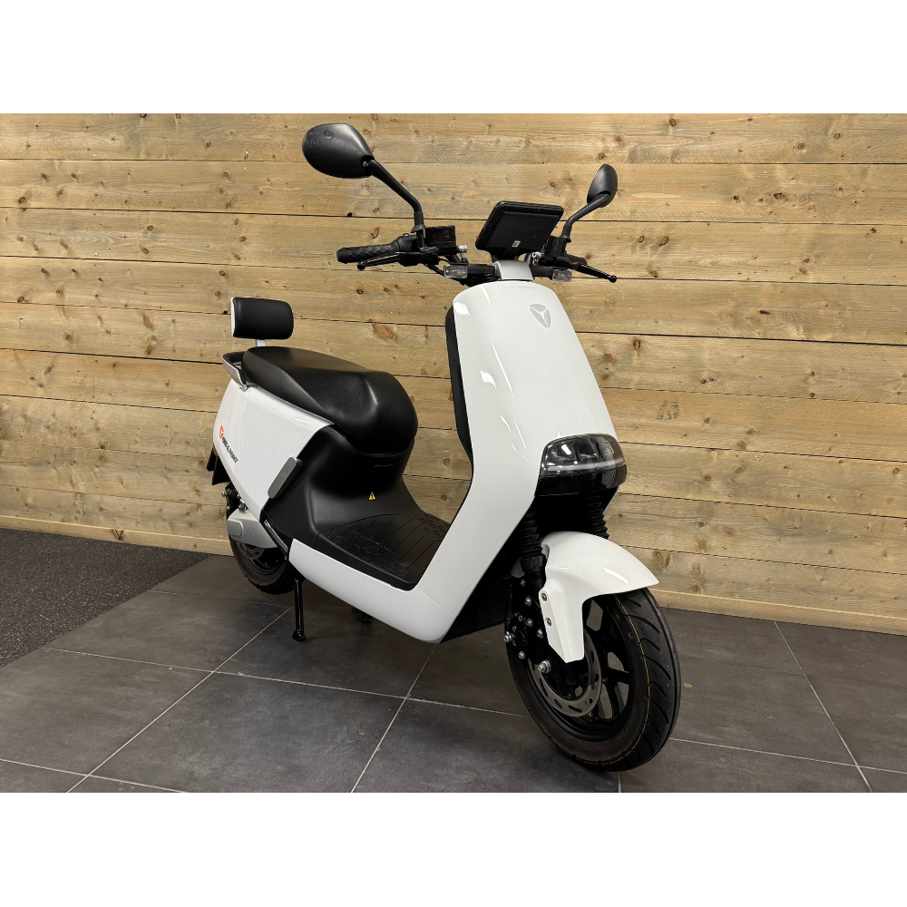 Yadea G5 E-scooter Wit Glans 2020 (FBV-95-N)