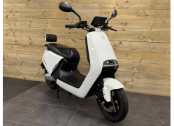 Yadea G5 E-scooter Wit Glans 2020 (FBV-95-N)