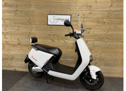 Yadea G5 E-scooter Wit Glans 2020 (FBV-95-N)