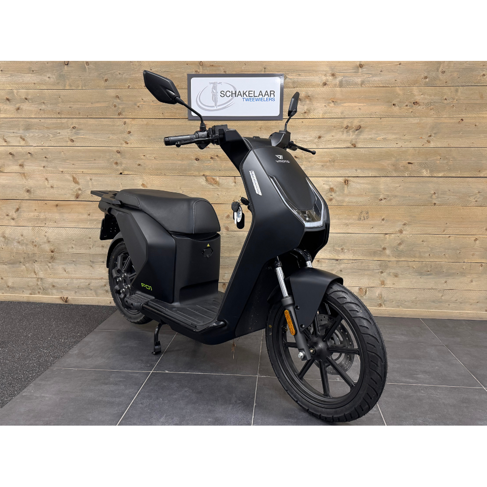 Vmoto F01 E-scooter Matt Black 2024 (FTB-45-H)