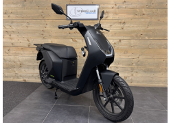 Vmoto F01 E-scooter Matt Black 2024 (FTB-45-H)