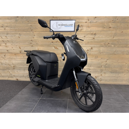 Vmoto F01 E-scooter Matt Black 2024 (FTB-45-H)