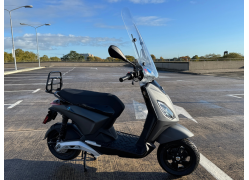 Piaggio 1+ 2.2kW E-scooter 45km 2023 Demo Aanbieding (excl. accessoires)