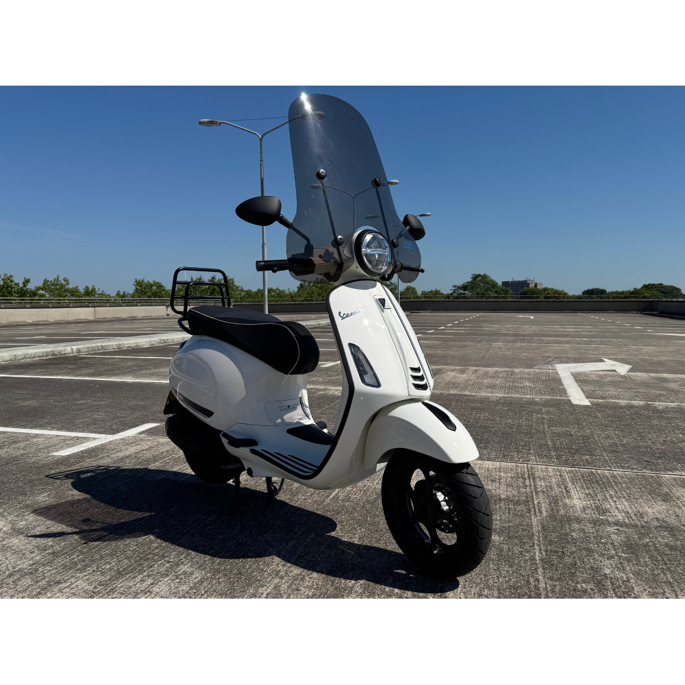 Vespa Primavera 50 Special White/Black 2024 Demo Aanbieding