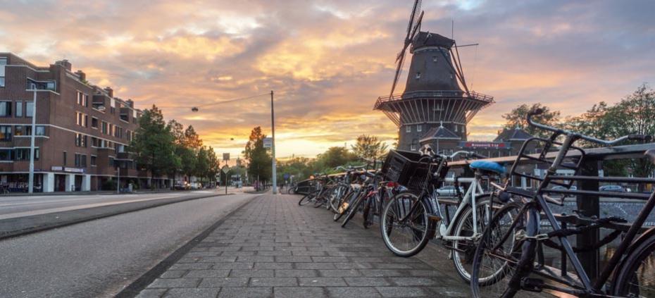 TWEEDEHANDS FIETSEN. RUIM AANBOD A-MERK FIETSEN MET GARANTIE